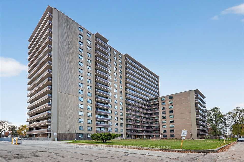 180 Markham Condos, Toronto