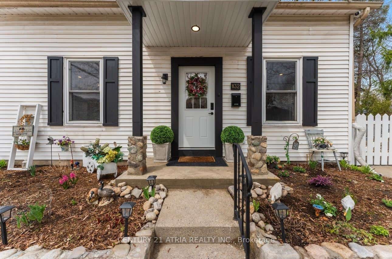 132 Waterloo Street N, Cambridge, ON N3H 1M8