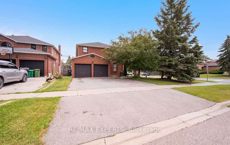 1 Goodfellow Crescent, Caledon, ON L7E 5Z4