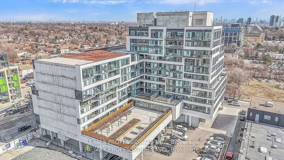 859 The Queensway #313, Toronto, ON M8Z 1N8