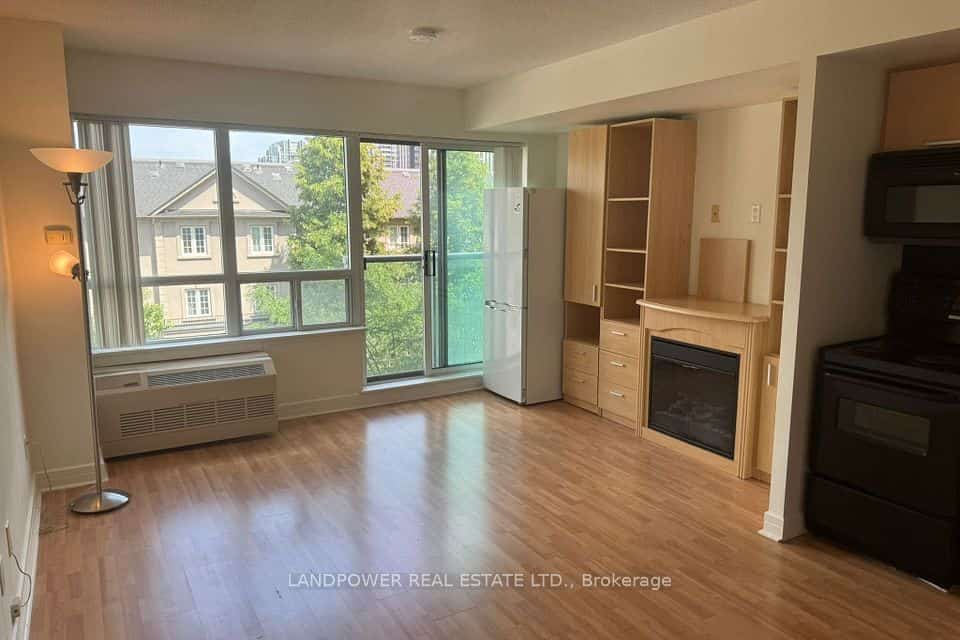 19 Avondale Avenue #312, Toronto, ON M2N 0A6
