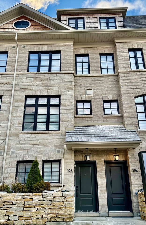 70 Lunar Crescent, Mississauga