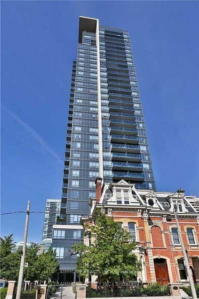 28 Linden Street #1305, Toronto, ON M4Y 0A4