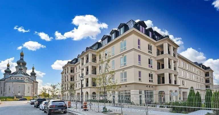 101 Cathedral High Street #PH20, Markham, ON L6C 3L8