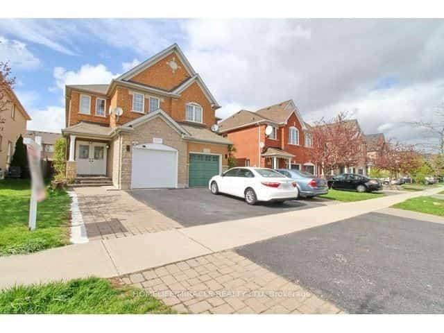 3157 Bentley Drive, Mississauga, ON L5M 6V8