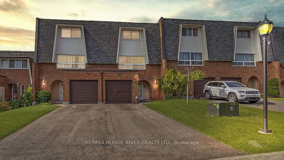 121 Deacon Lane, Ajax, ON L1S 2T4