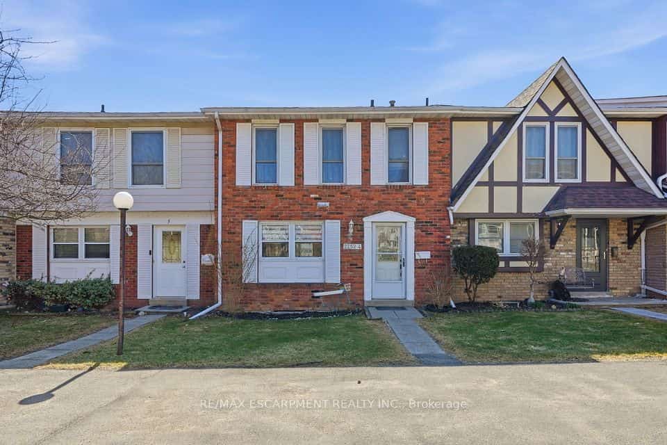 2252 Upper Middle Road #4, Burlington, ON L7P 2Z9
