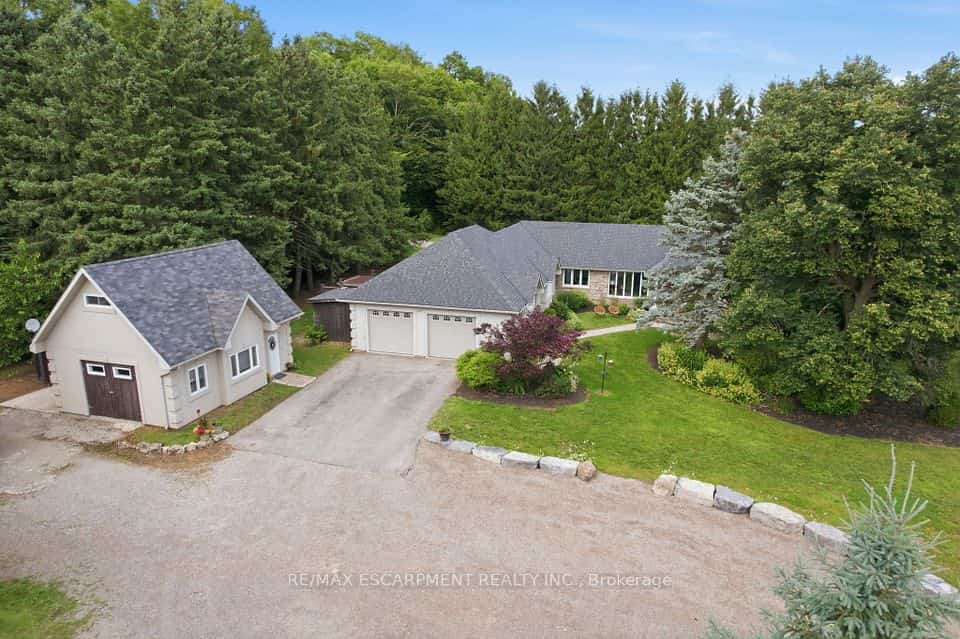 19 Concession 5 E, Hamilton, ON L8B 1K4